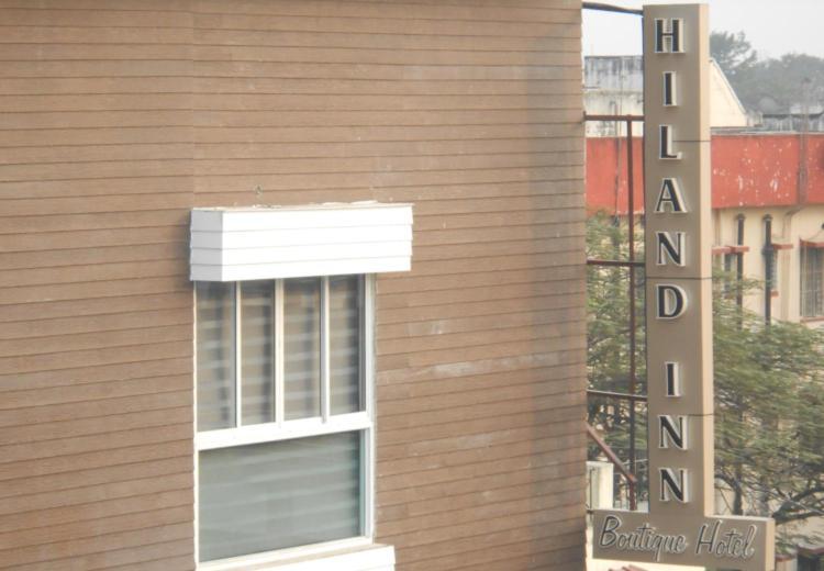 Hiland Inn Kolkata Bagian luar foto